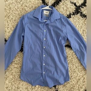 Goodfellow Men’s Slim Fit Button Down Shirt Size Medium (Target)